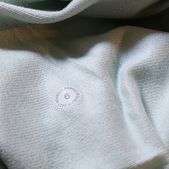 Lululemon High rise jogger - Picture 4 of 6